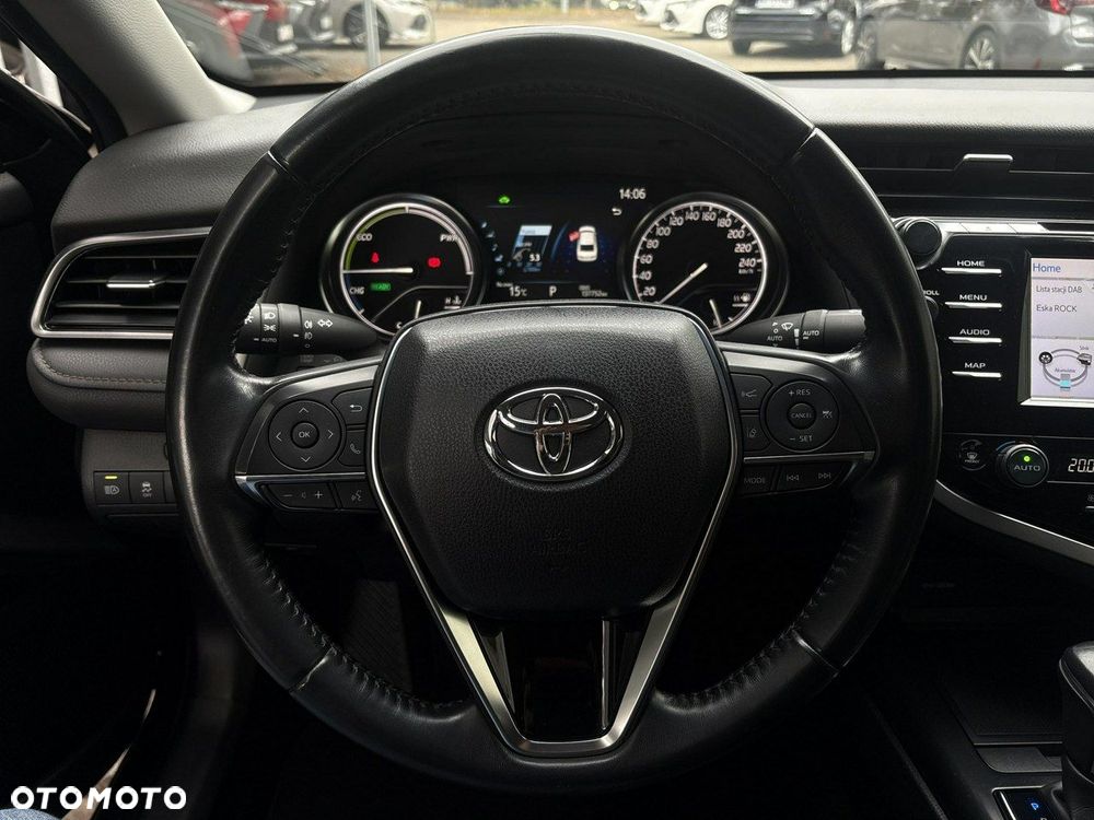 Toyota Camry - 20