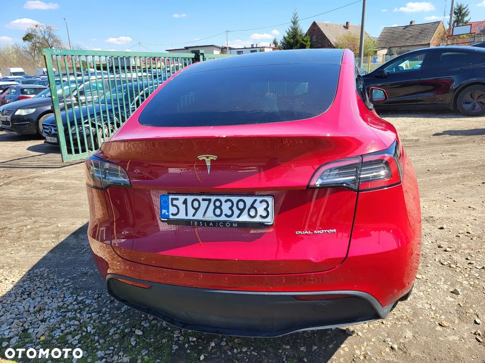Tesla Model Y - 6
