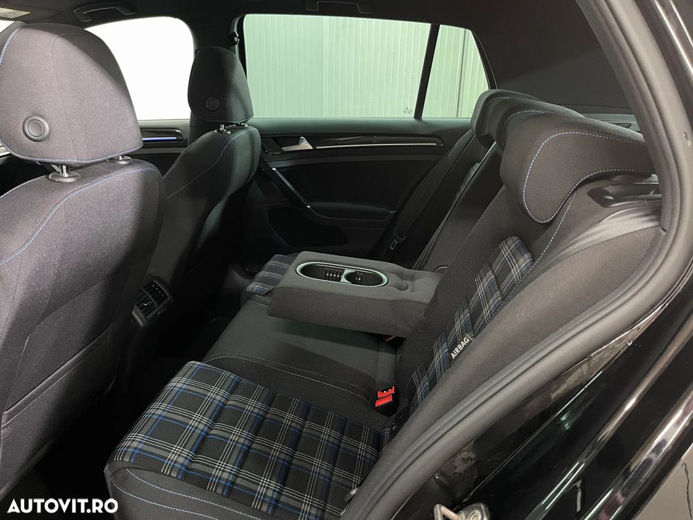 Volkswagen Golf 1.4 GTE Plug-In-Hybrid DSG - 12