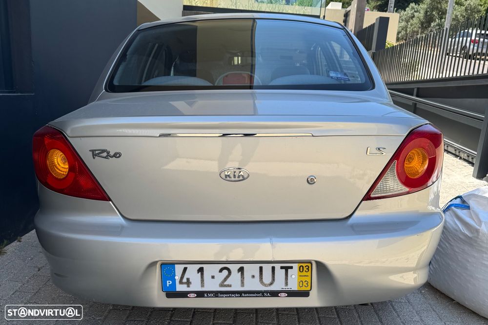 Kia Rio Sedan 1.3 LS - 3