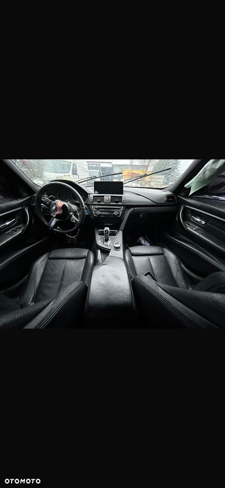 BMW Seria 3 335i xDrive - 11