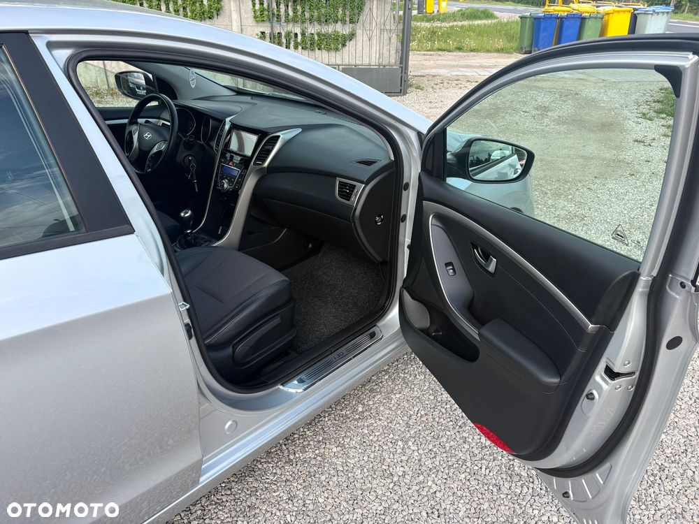 Hyundai i30 1.4 CRDi Intro Edition - 25
