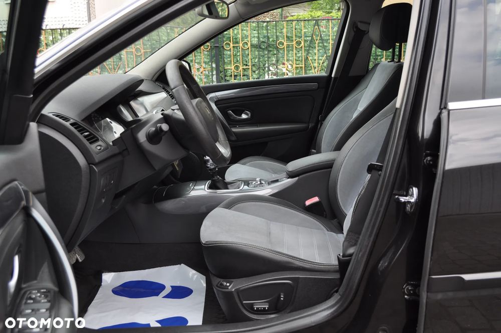 Renault Laguna dCi 150 FAP GT - 11