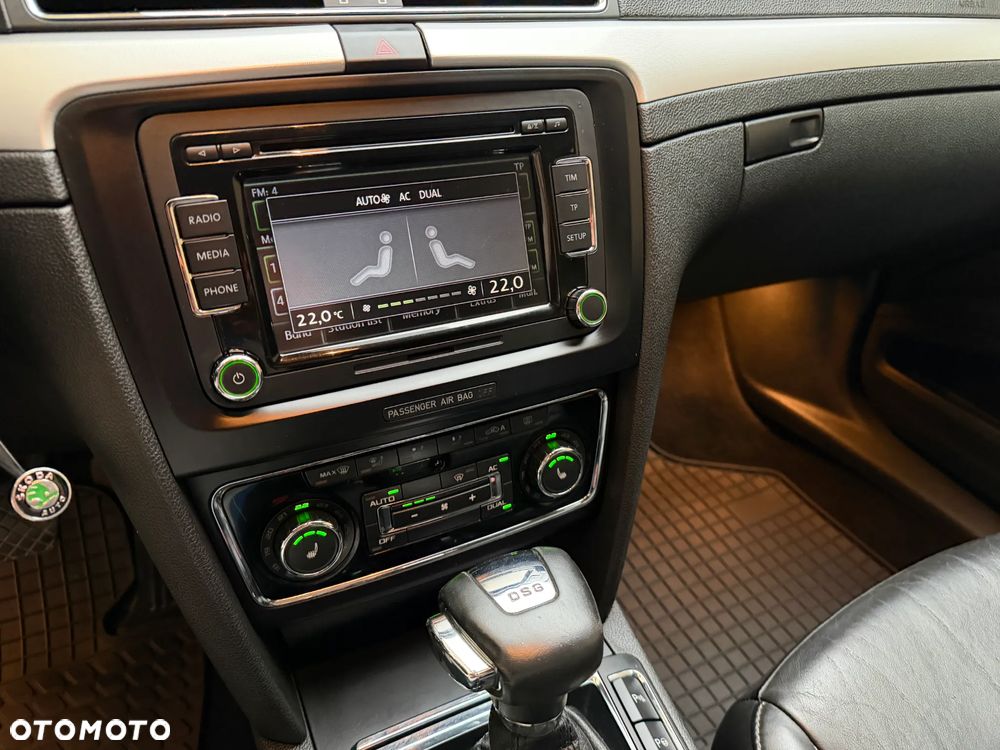 Skoda Superb 2.0 TDI L&K DSG - 12