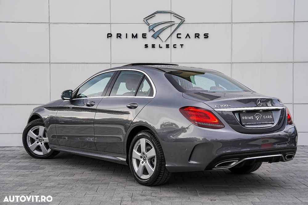 Mercedes-Benz C 300 e 4MATIC 9G-TRONIC AMG Line - 11