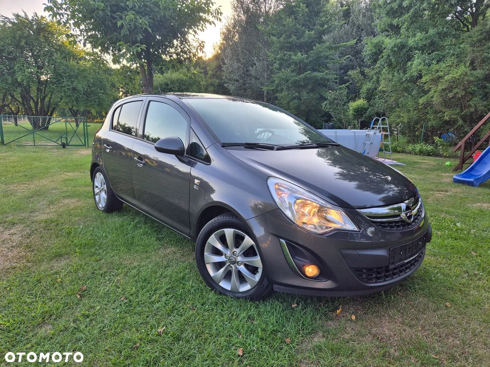 Opel Corsa 1.4 16V 150 Jahre - 1