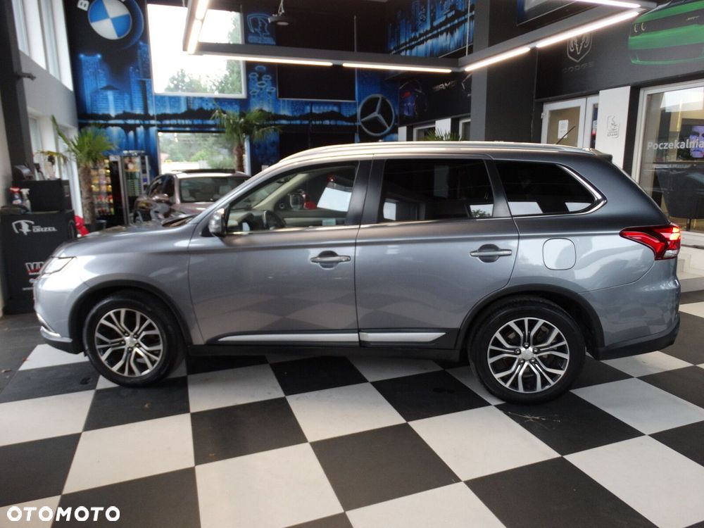 Mitsubishi Outlander - 8