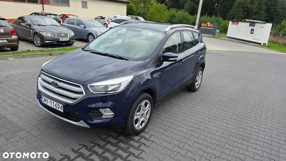 Ford Kuga 1.5 EcoBoost 2x4 Trend - 2
