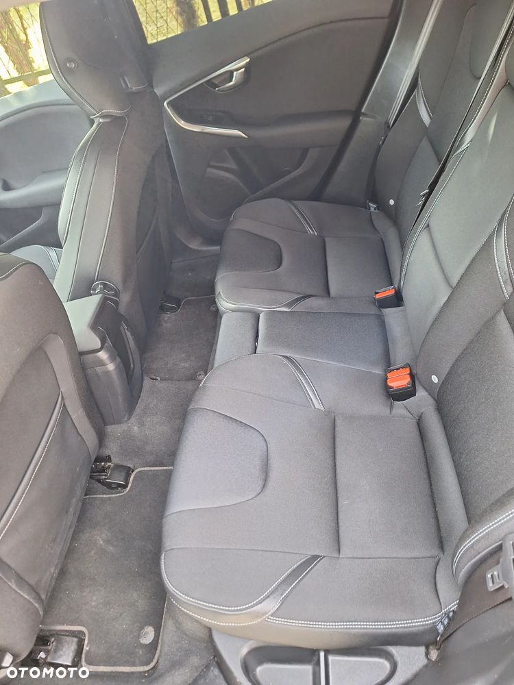 Volvo V40 D2 - 8