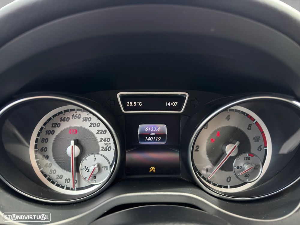 Mercedes-Benz CLA 180 d Shooting Brake Fleet Pack Plus - 11