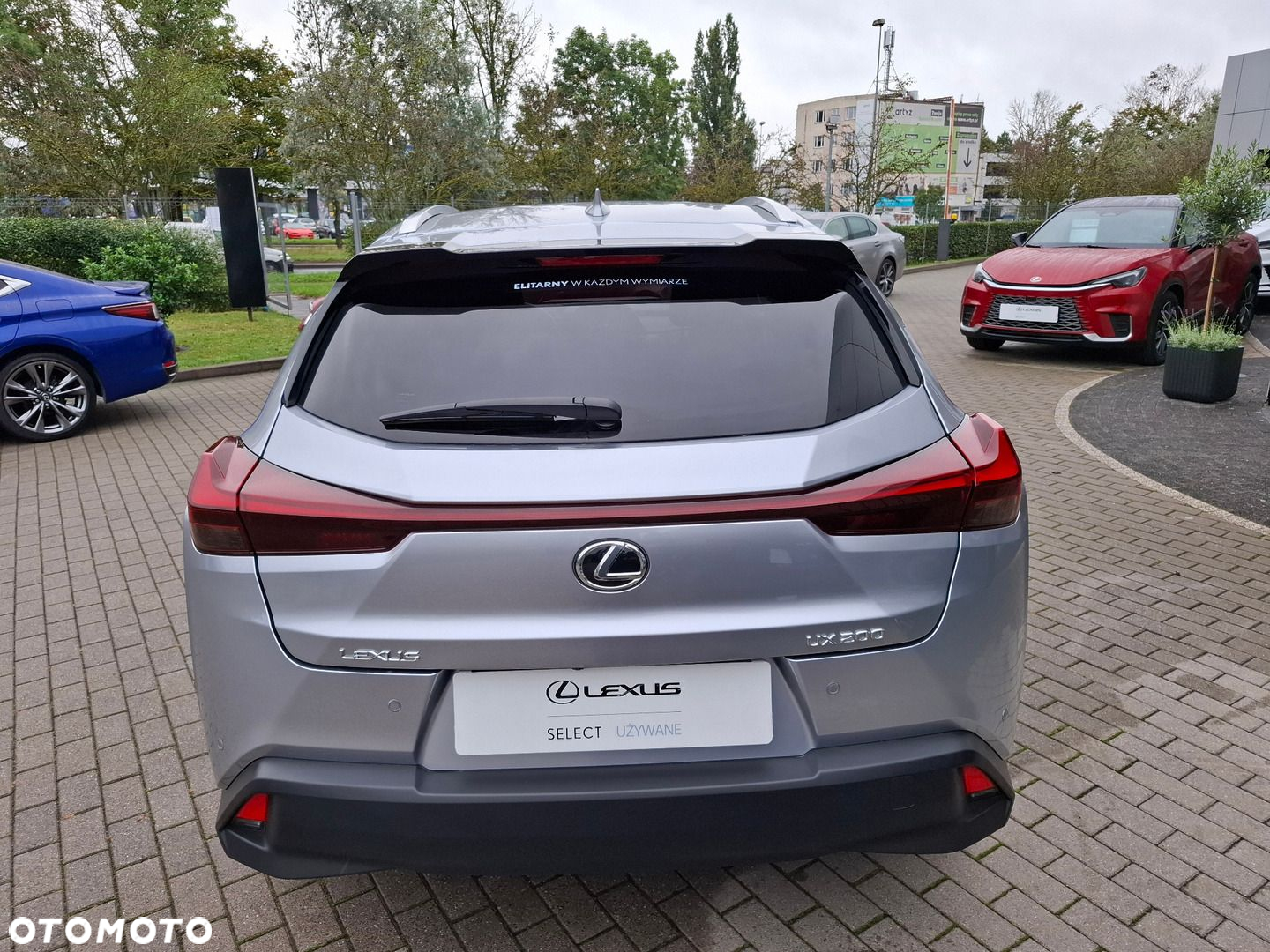 Lexus UX - 4