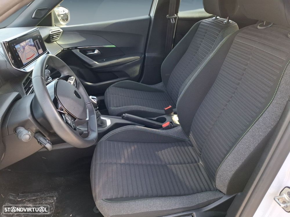 Peugeot 2008 1.2 PureTech Active — fotografia 11