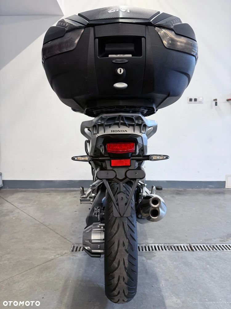 Honda VFR - 41