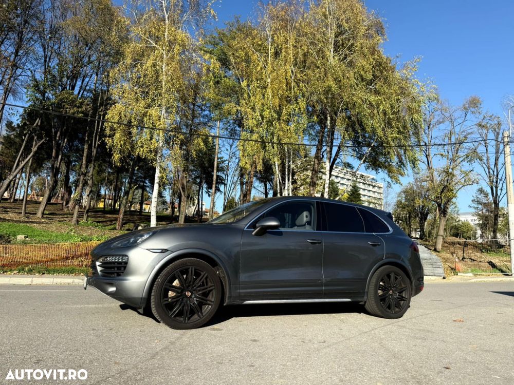 Porsche Cayenne - 8