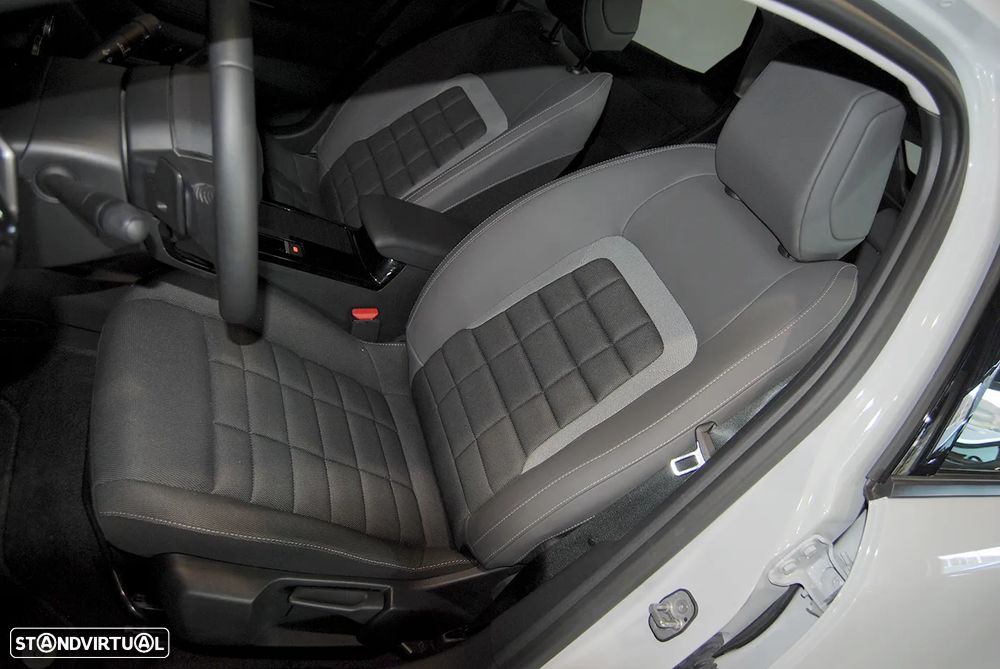 Citroën C4 1.2 Hybrid Plus e-DSC6 - 17