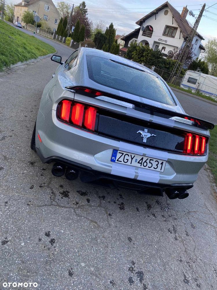 Ford Mustang - 10