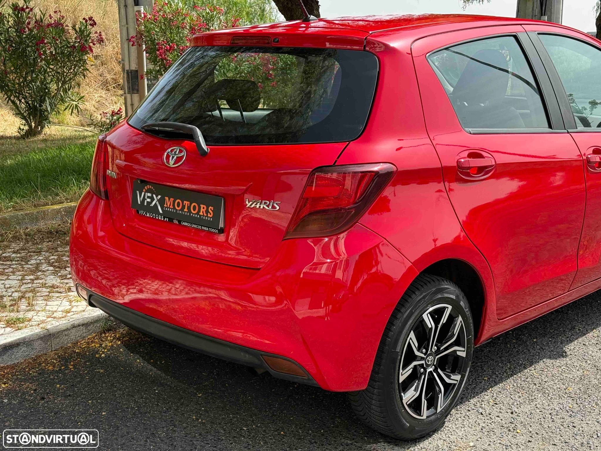 Toyota Yaris 1.0 VVT-i Exclusive - 18