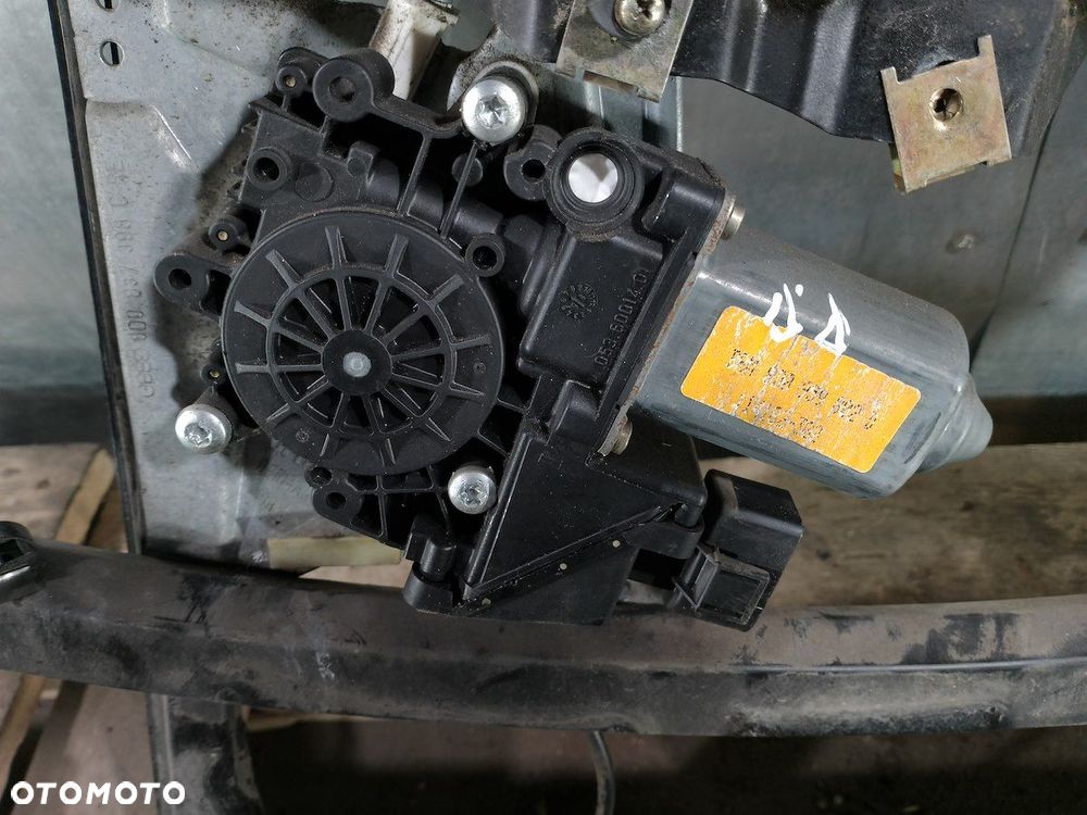 PODNOŚNIK SZYBY PRAWY PRZÓD Z STELAŻEM AUDI A4 B5 8D0837398C  0536001401 - 5