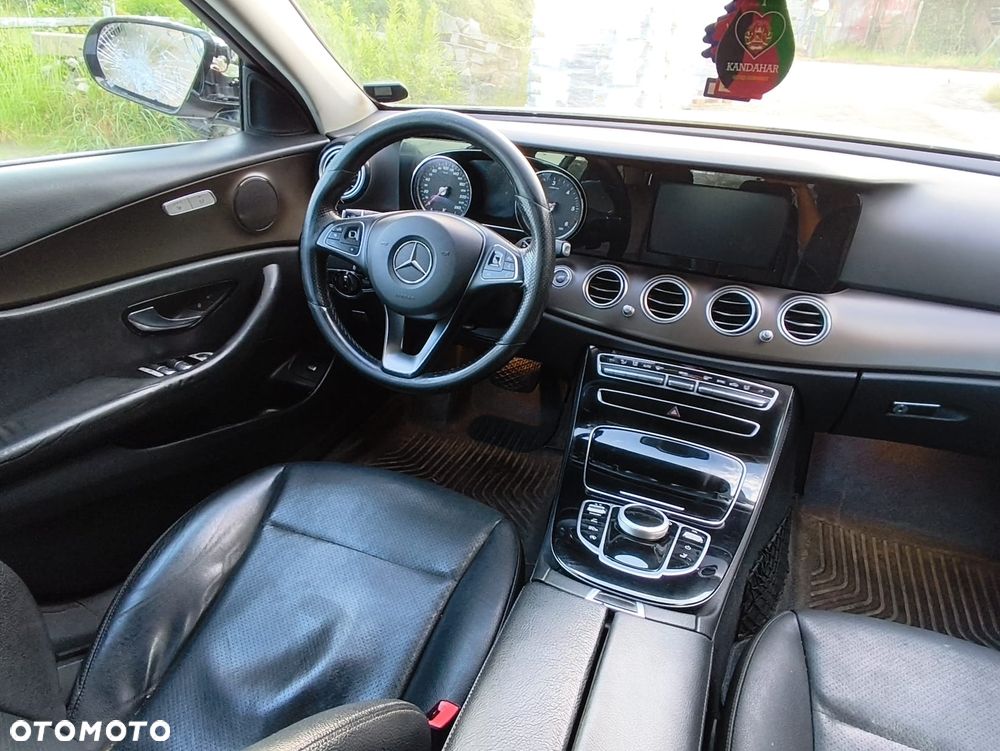 Mercedes-Benz Klasa E 200 d 9G-TRONIC - 8