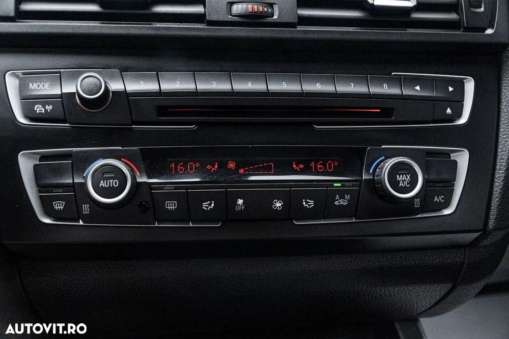 BMW Seria 1 120d Sport Line - 12