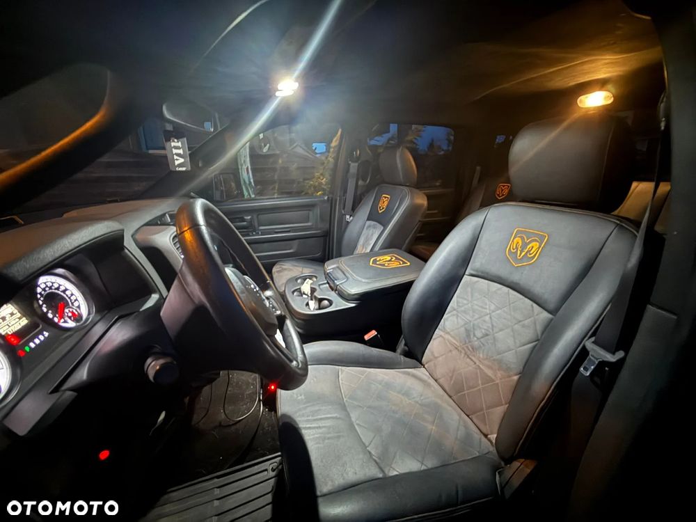 Dodge RAM 1500 5.7 4x4 - 10