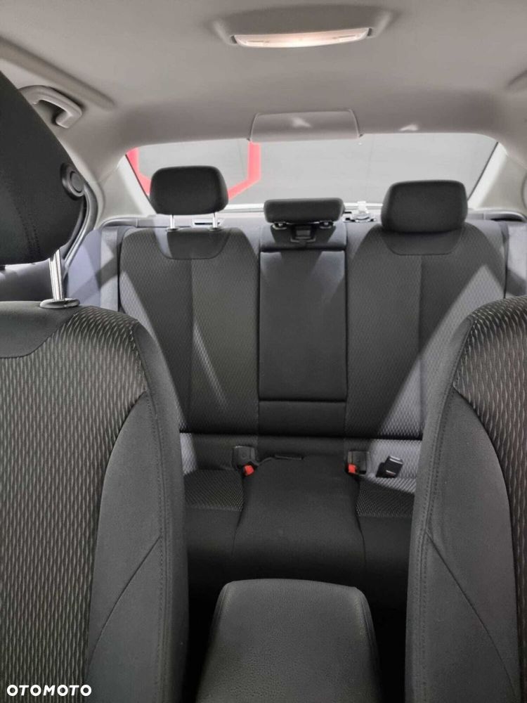 BMW Seria 3 - 18