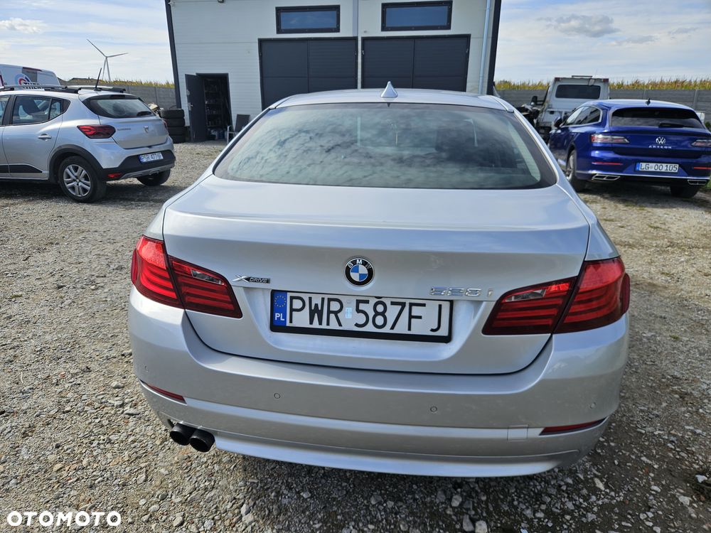BMW Seria 5 528i xDrive Luxury Line - 6