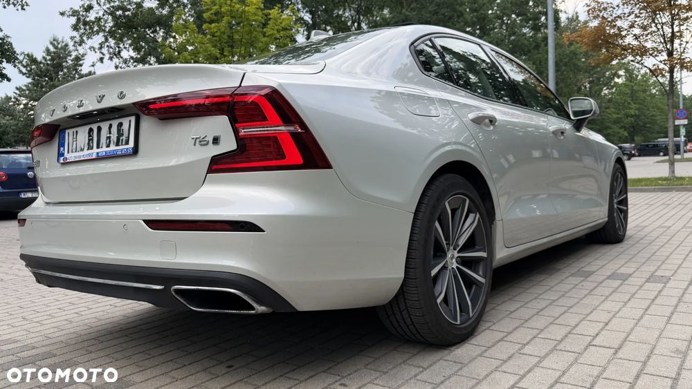 Volvo S60 T6 AWD Momentum Pro - 4