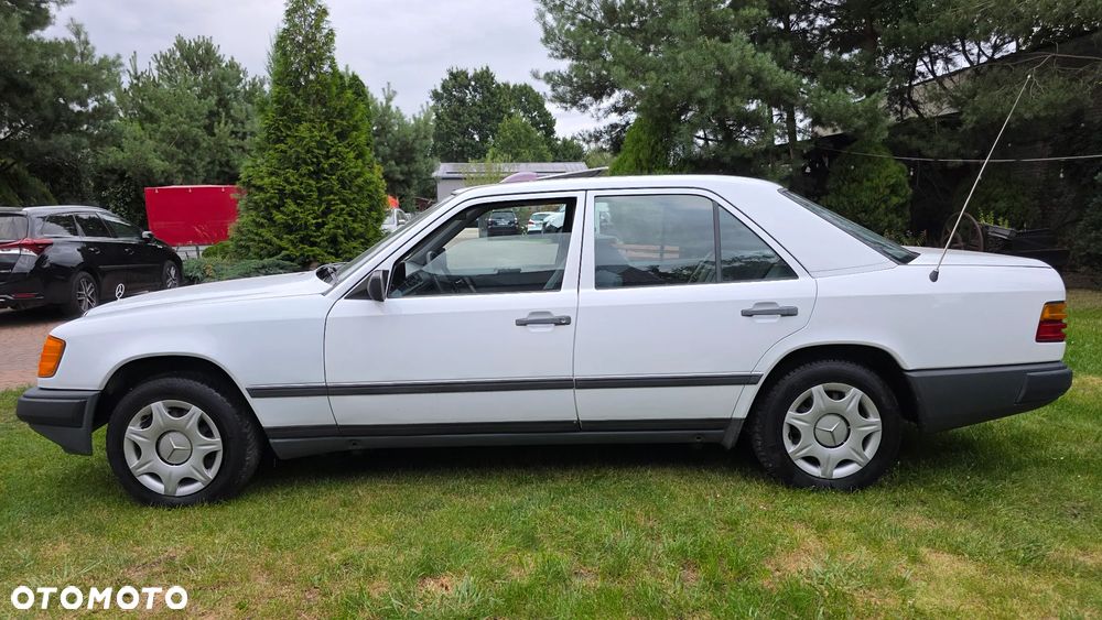 Mercedes-Benz W124 (1984-1993) - 19