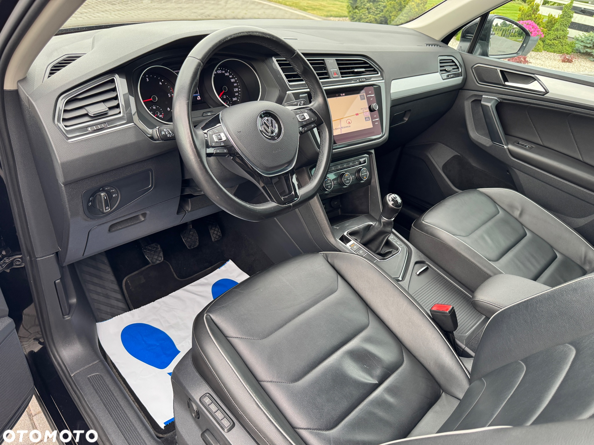Volkswagen Tiguan 2.0 TDI SCR IQ.DRIVE - 10