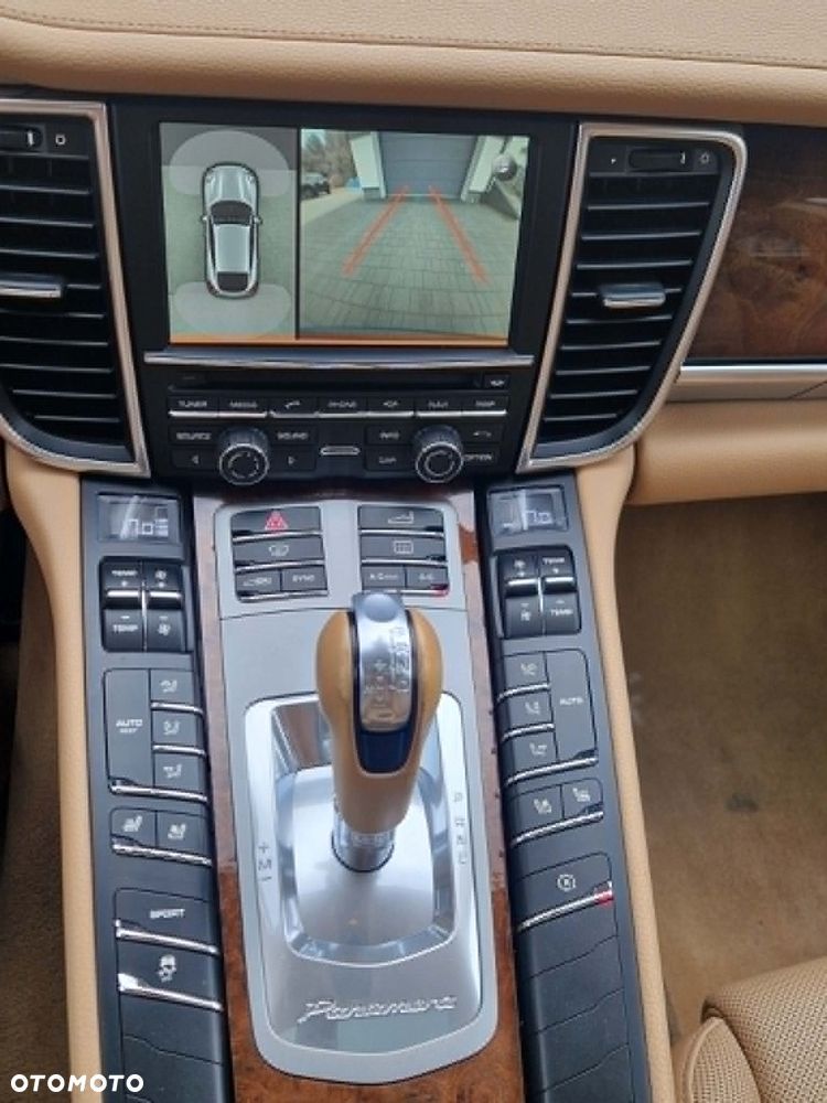 Porsche Panamera 4 PDK Edition - 10
