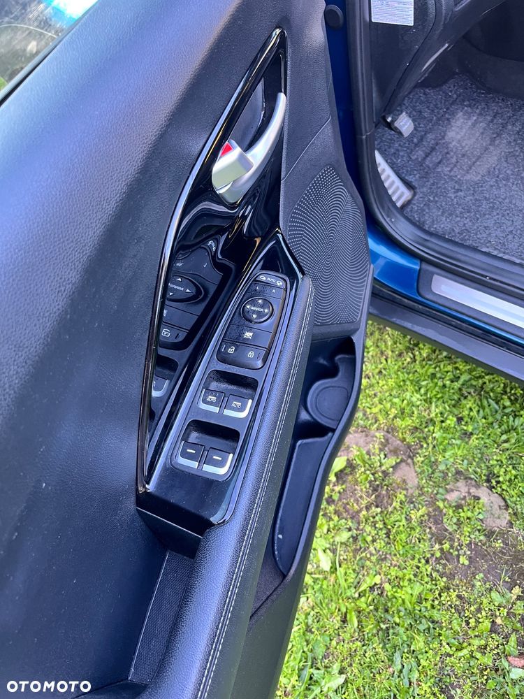 Kia Niro 1.6 GDI Hybrid M - 13