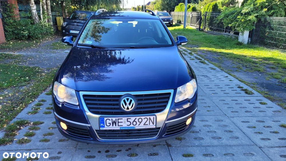 Volkswagen Passat 1.6 TDI DPF BlueMot Comfortline - 1