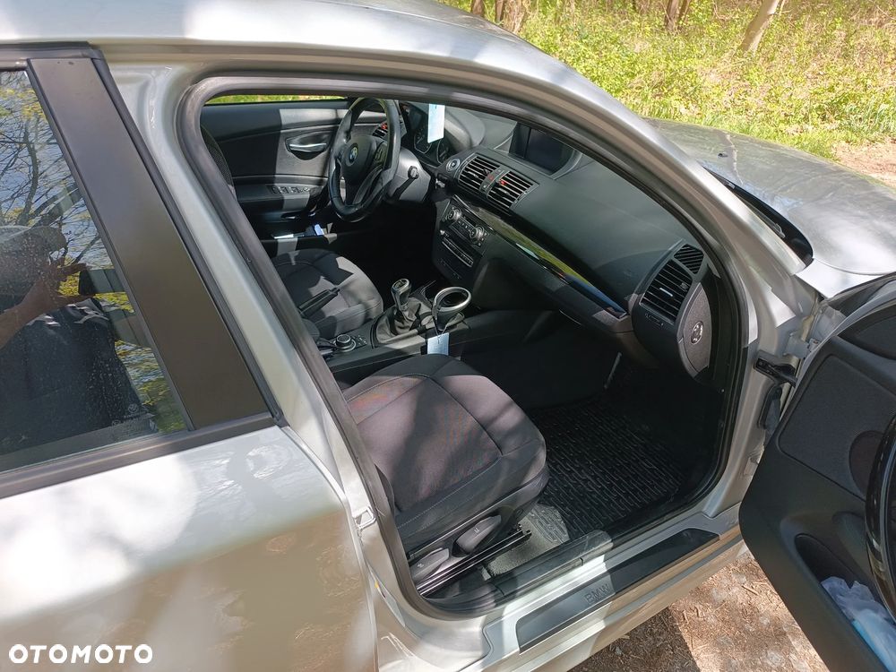 BMW Seria 1 118d DPF - 18