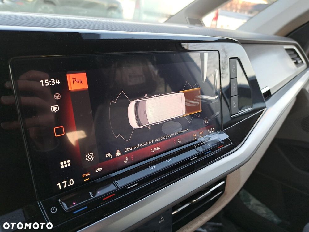 Volkswagen Multivan - 14