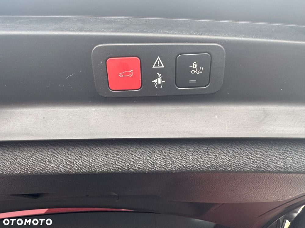Peugeot 5008 1.5 BlueHDi Allure Pack S&S EAT8 - 26