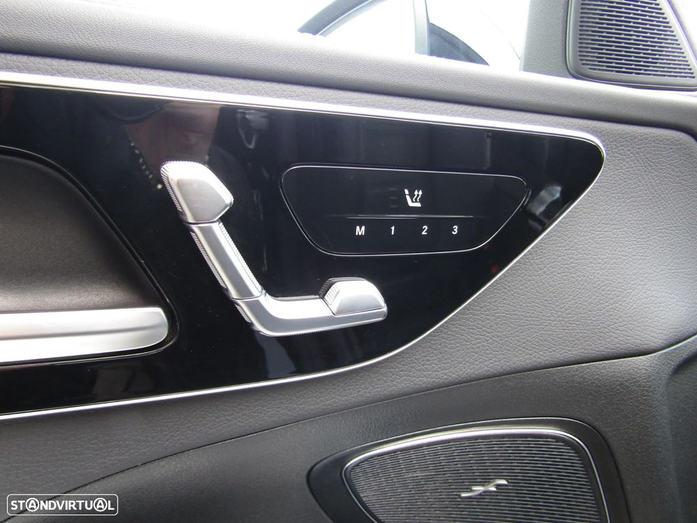 Mercedes-Benz C 300 d AMG Line - 12