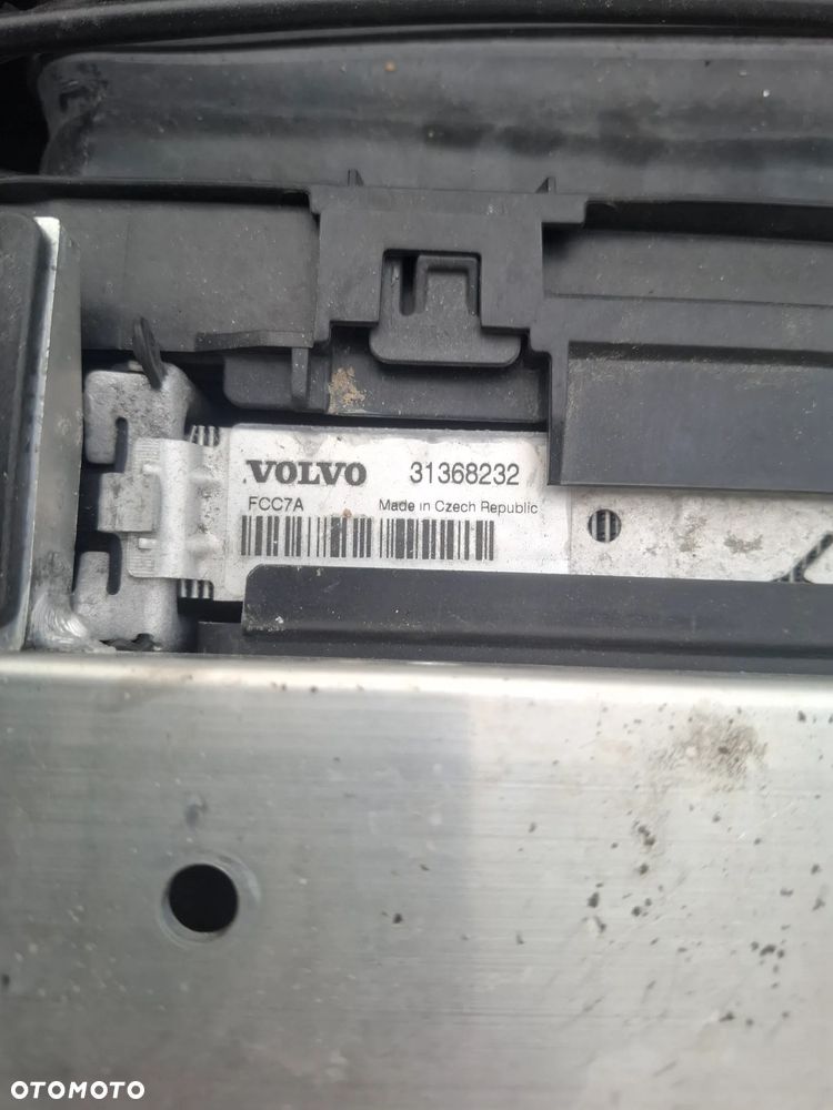 Volvo XC60 II 2,0 benzyna kompletny pas przedni - 7