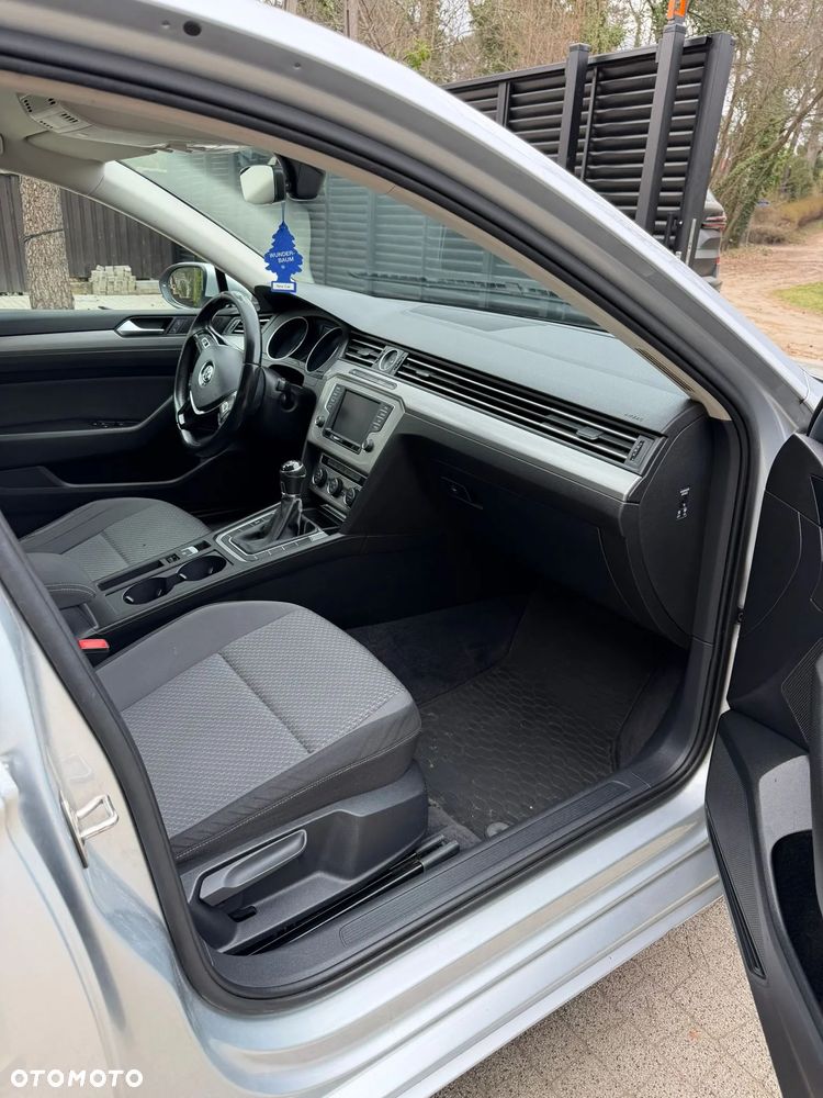 Volkswagen Passat 2.0 TDI BMT Comfortline - 16