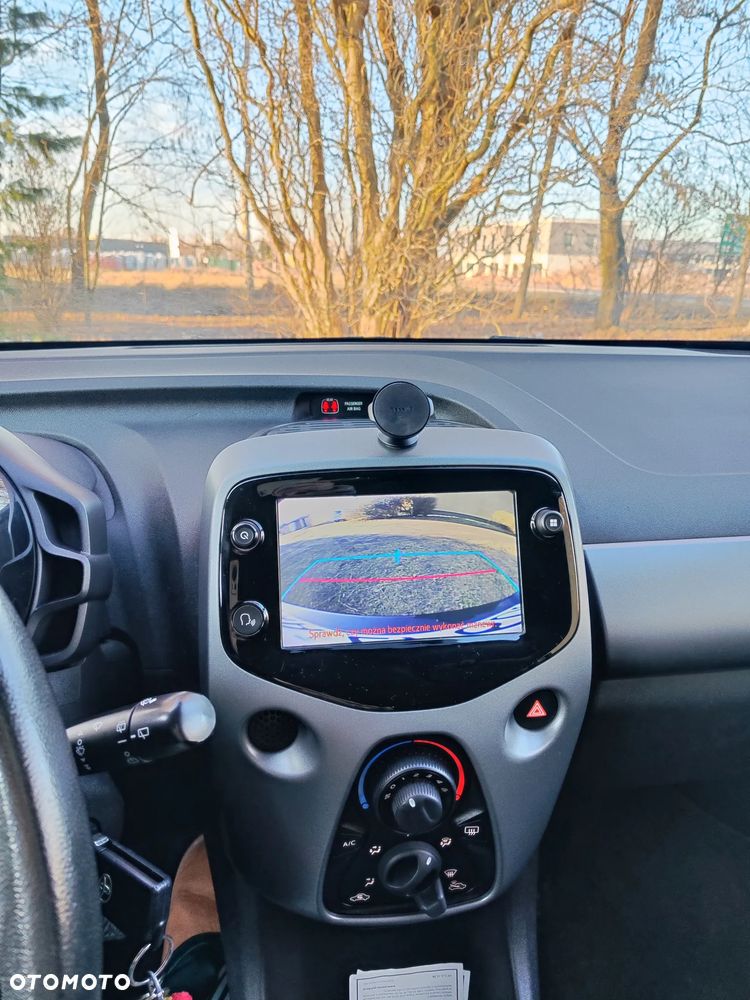 Toyota Aygo x-play - 6