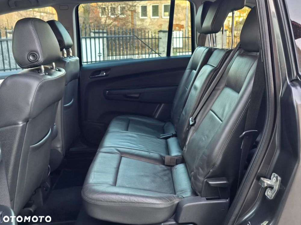 Opel Zafira 1.8 Cosmo - 19