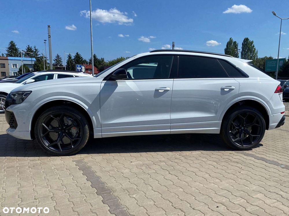 Audi RS Q8 - 4