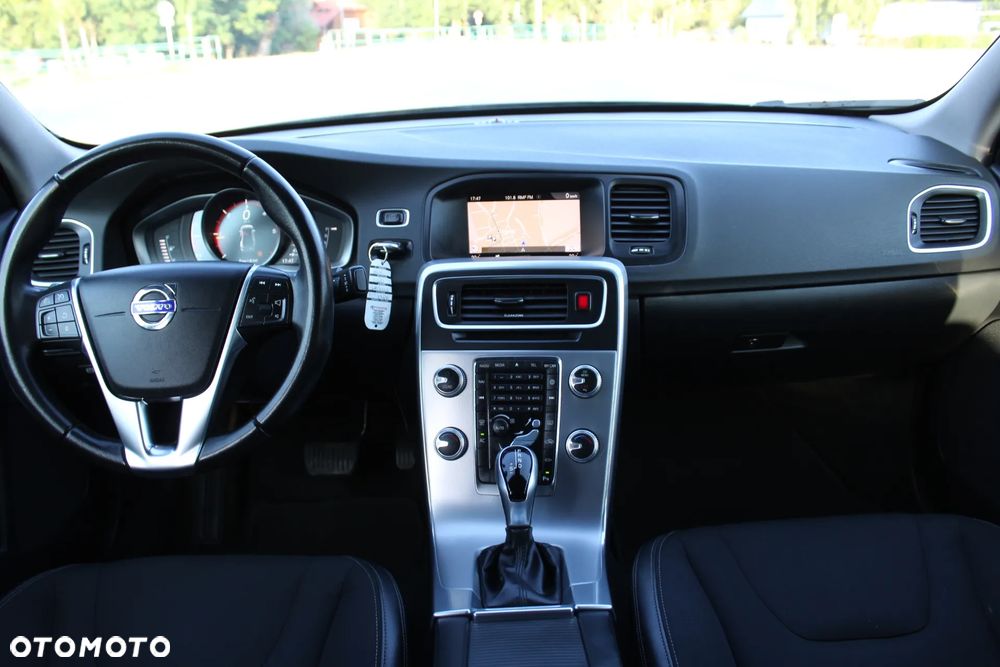 Volvo S60 Cross Country D3 Geartronic Momentum - 6