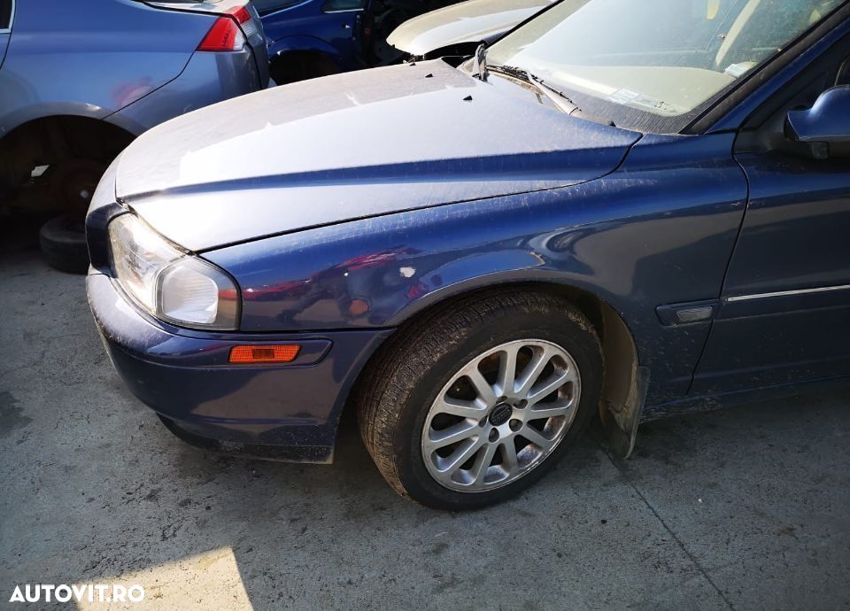 Aripa stanga Volvo S80 2002