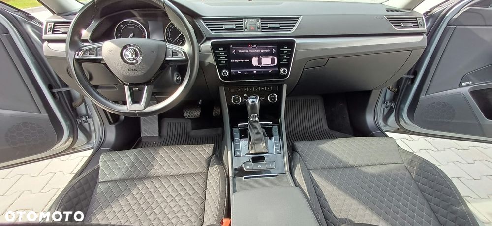 Skoda Superb 2.0 TDI Style DSG - 13