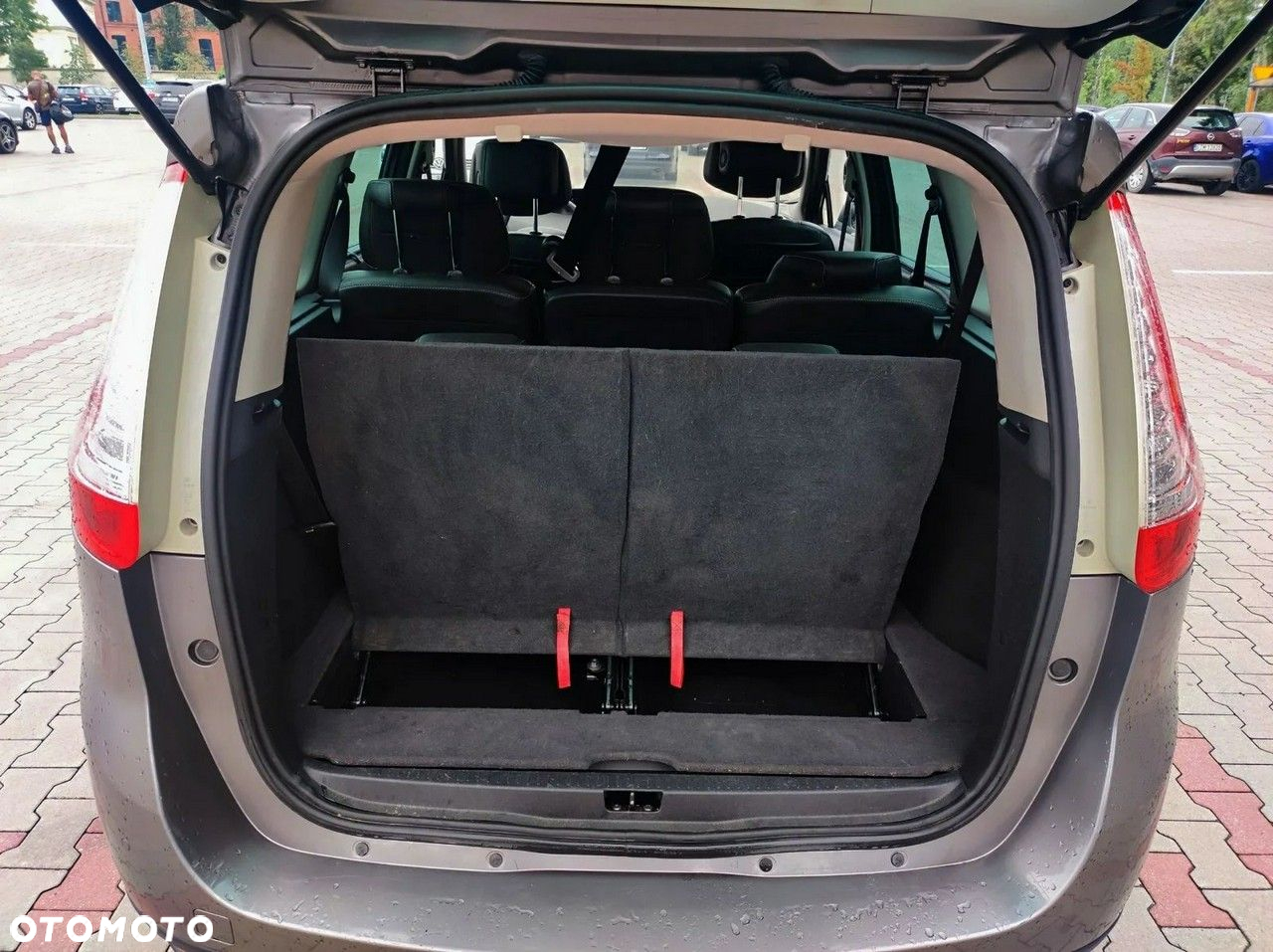 Renault Grand Scenic - 14