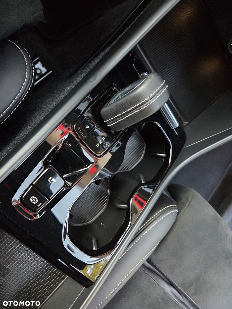 Volvo XC 40 T5 Recharge DKG RDesign - 16