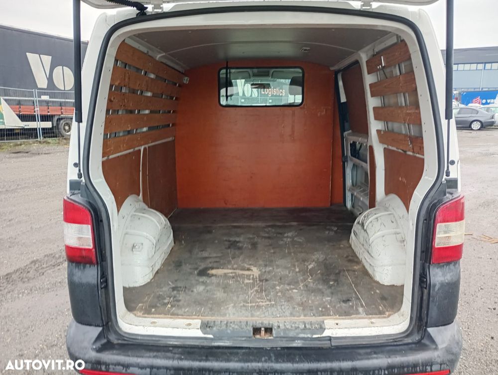 Volkswagen Transporter T5 Facelift T6 - 7