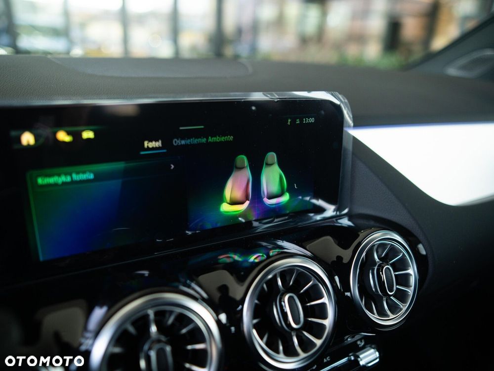 Mercedes-Benz GLA - 22