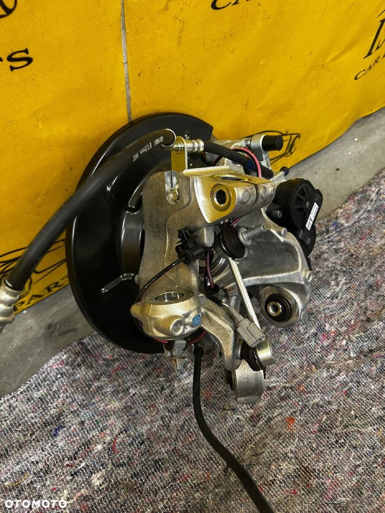 ZWROTNICA TARCZA ZACISK PIASTA TYŁ PRAWY SUBARU FORESTER VI SL 25- - 2